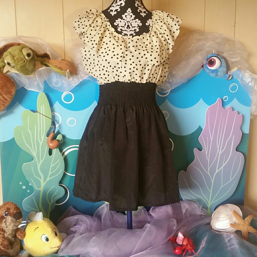 Cream and black Polka-dot satin dress